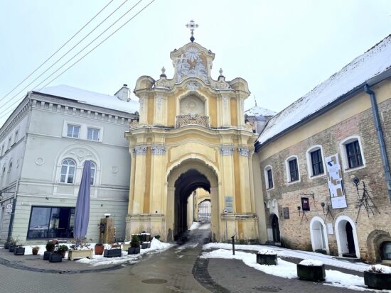 Bazilijonų vienuolyno vartai-Vilnius'
