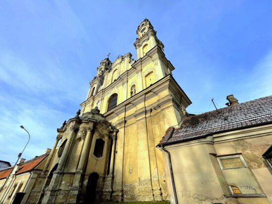 Vilniaus Viešpaties Dangun Žengimo bažnyčia-Vilnius'
